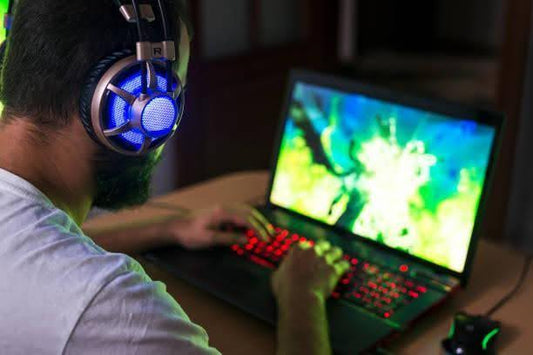 Finding the Best Refurbished Laptops for Gamers: Gamer's Guide